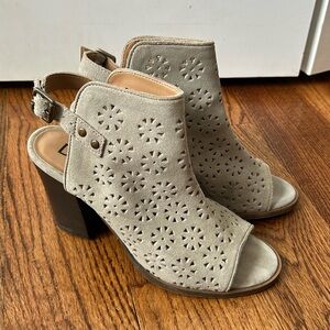 Diba Slingback Suede Chunky Stacked Block Heel Peep Toe Sandals Sz 8